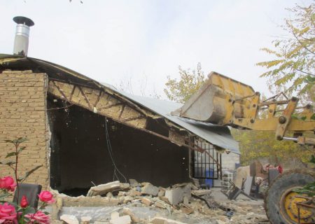 تخریب ۱۹ فقره ساخت و ساز غیرمجاز در زمین‌های کشاورزی شهرستان ری