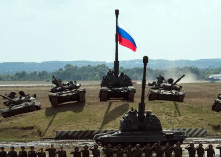 یگان های تانک روسیه پس از تمرین نظامی به پایگاه های خود بازگشتند