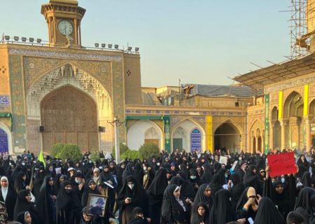 تجلی حیا در قبله تهران/ مردم شهرری برای حمایت از حجاب و عفاف راهپیمایی کردند