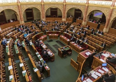 مجارستان بدنبال کاهش قدرت پارلمان اروپاست
