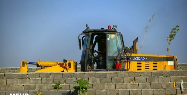 ۸۷ مورد ساخت و ساز غیرمجاز در اراضی کشاورزی حمیدآباد ری تخریب شد